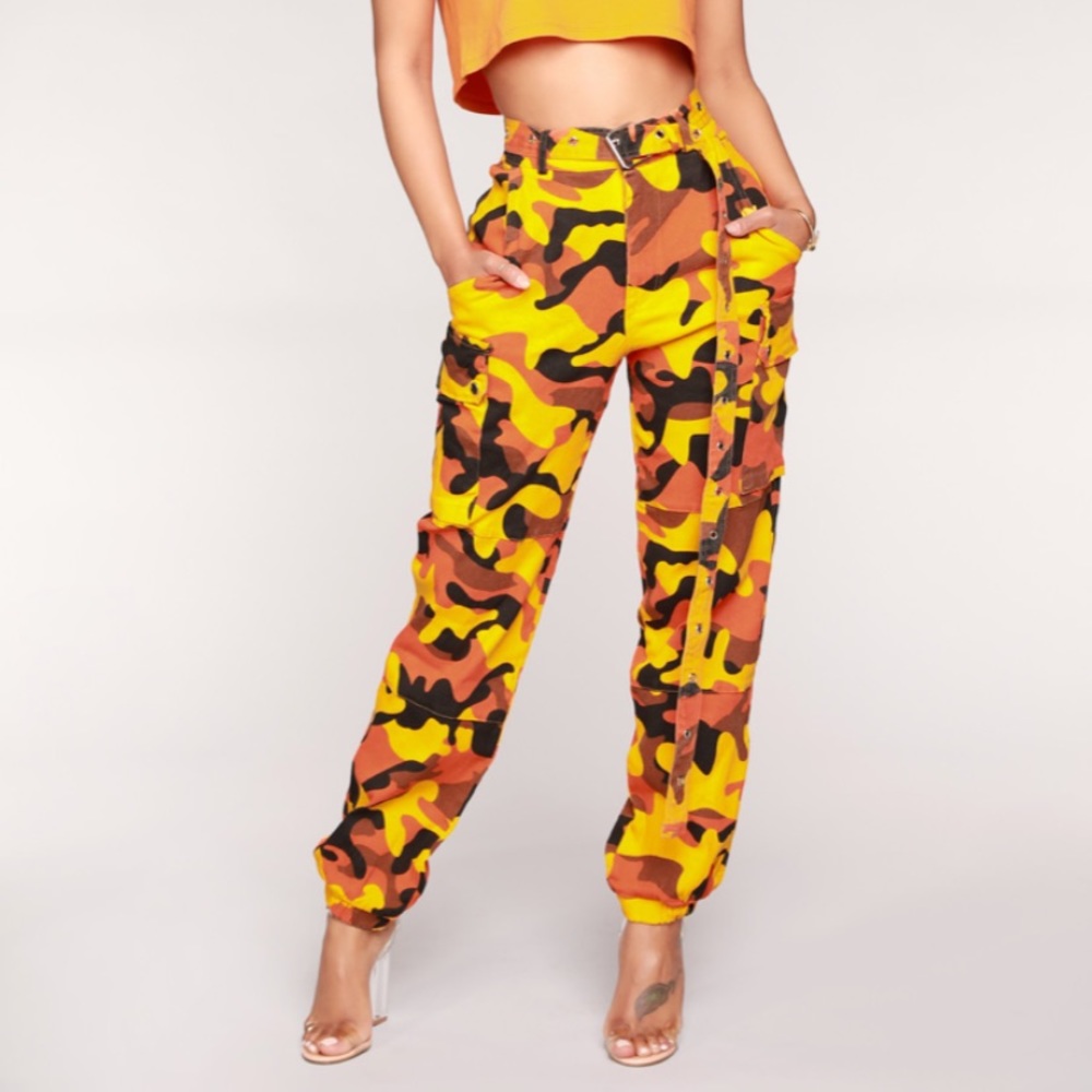 Fashion nova Oversized Camo cargo pants